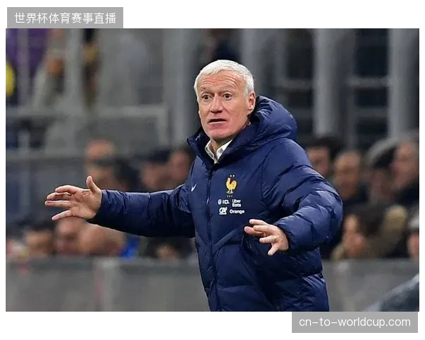 德尚紧急辟谣平息恐慌，但萨利巴的背伤历史仍是法国后防线的潜在隐患